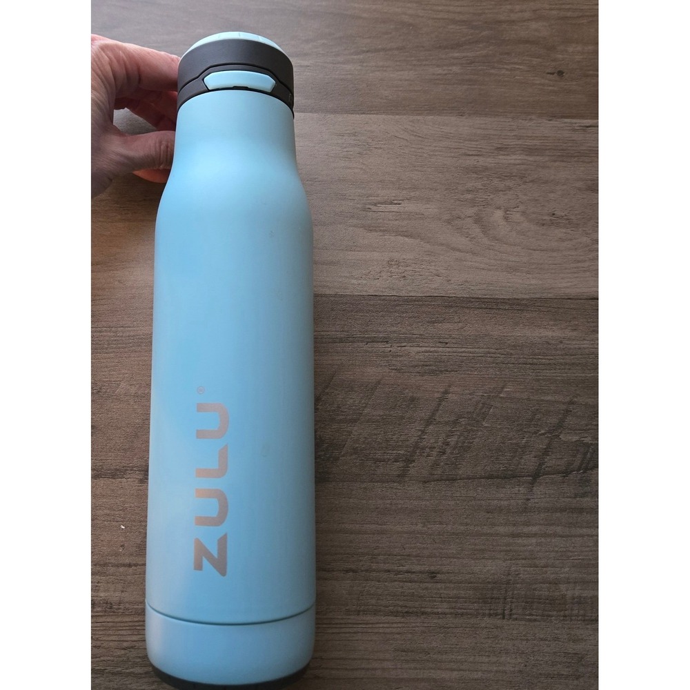 Zulu Water Bottle Insulated Stainless Steel 24 oz Light Blue